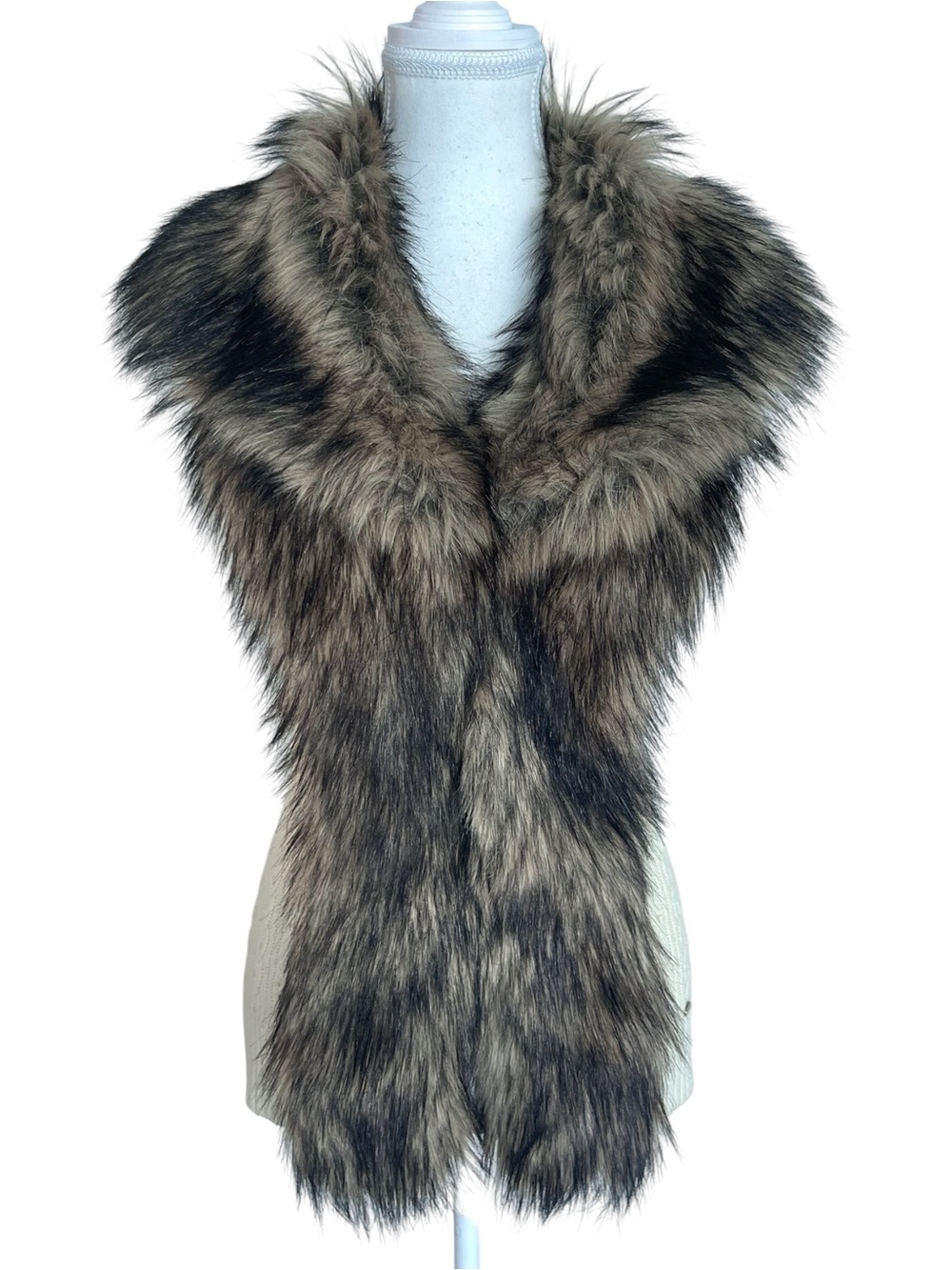 Guess Cream Color Vest with Plush Faux Fur Collard Size XS